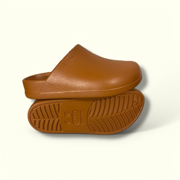Croc’s Cognac Dylan Clog - Picture 2 of 3